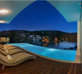 5 bedroom villa with heated infinity pool and sea views near Milna, Brac Island, sleeps 10